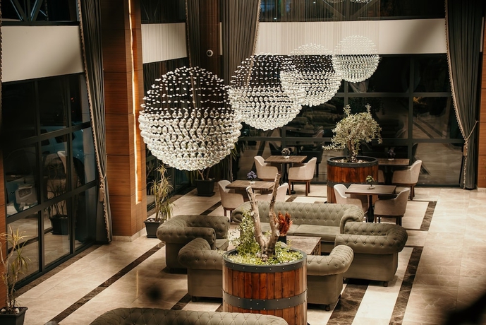 Imagen de los interiores del Hotel Grand Vaves Otel. Foto 15