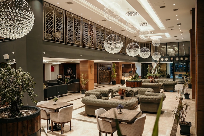 Imagen de los interiores del Hotel Grand Vaves Otel. Foto 16