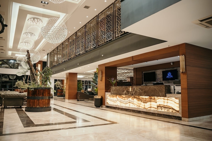 Imagen de los interiores del Hotel Grand Vaves Otel. Foto 17