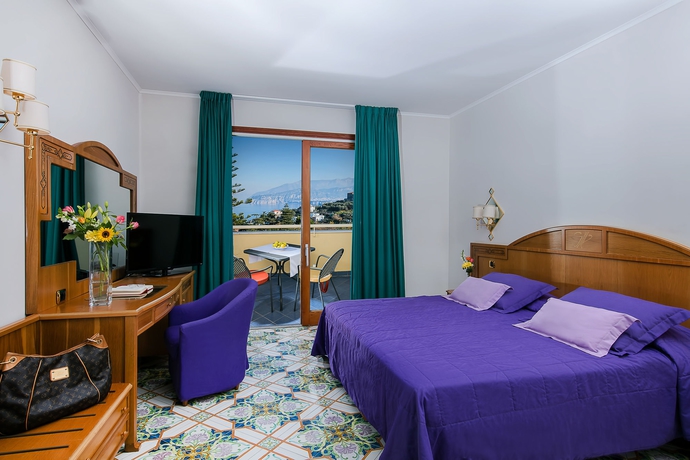 Imagen de la habitación del Hotel Grand Vesuvio, Sorrento. Foto 14