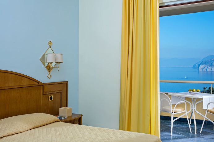 Imagen de la habitación del Hotel Grand Vesuvio, Sorrento. Foto 15