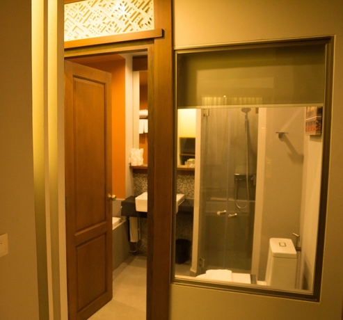 Imagen de la habitación del Hotel Grand Vientiane. Foto 17