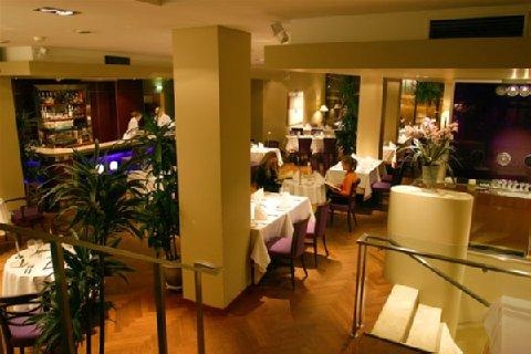 Imagen del bar/restaurante del Hotel Grand Viljandi. Foto 2