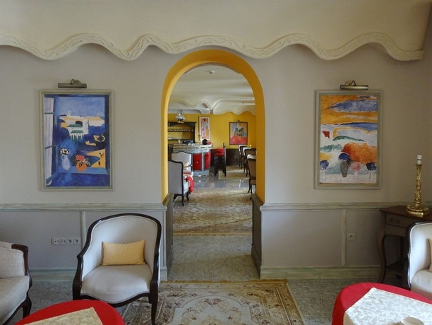 Imagen de los interiores del Hotel Grand Villa De France. Foto 11