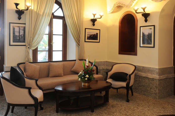 Imagen de los interiores del Hotel Grand Villa De France. Foto 12