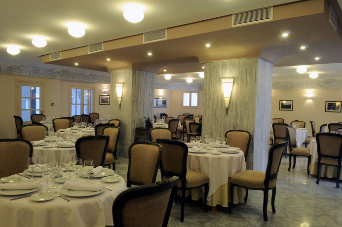 Imagen de los interiores del Hotel Grand Villa De France. Foto 14