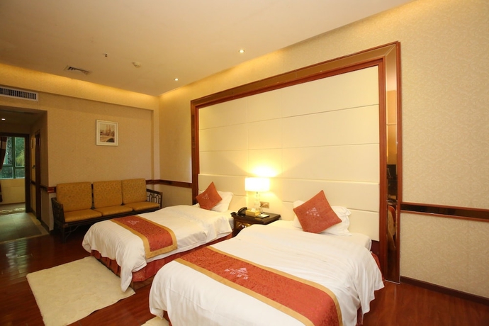 Imagen de la habitación del Hotel Grand Villa. Foto 6