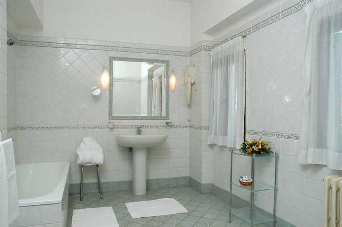 Imagen de la habitación del Hotel Grand Villa Fiorio. Foto 6
