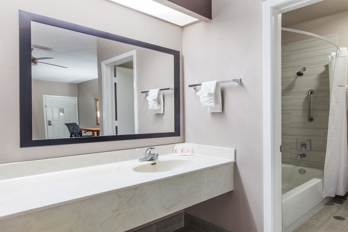 Imagen de la habitación del Hotel Grand Villa Inn Galleria. Foto 11