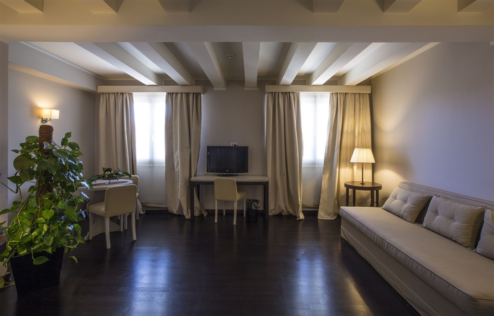 Imagen de los interiores del Hotel Grand Villa Itria. Foto 10