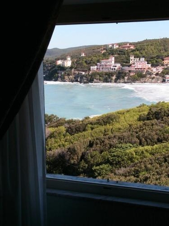 Imagen de la habitación del Hotel Grand Villa Parisi. Foto 9
