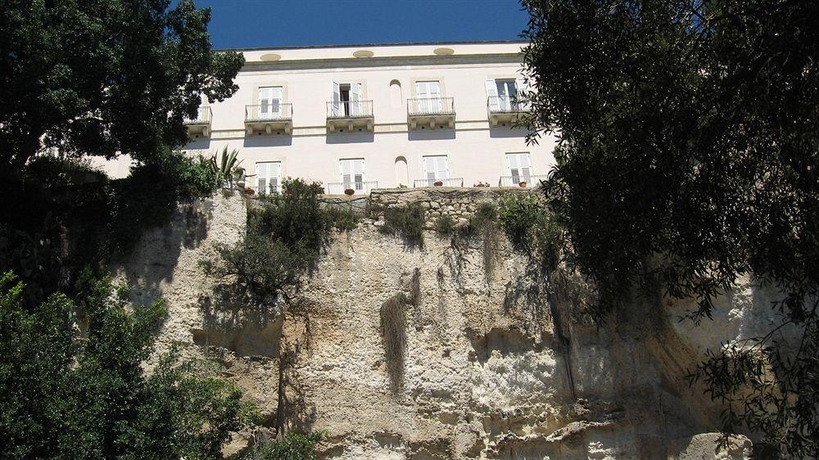 Imagen general del Hotel Grand Villa Politi. Foto 7