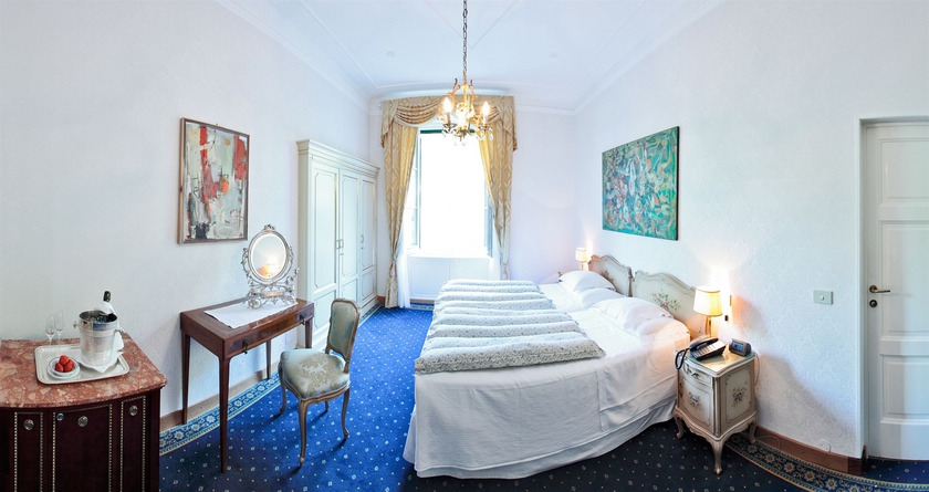 Imagen de la habitación del Hotel Grand Villa Serbelloni. Foto 11