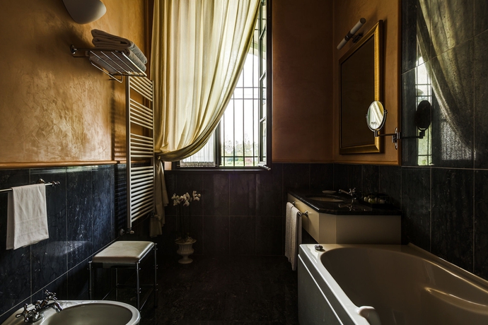 Imagen de la habitación del Hotel Grand Villa Torretta Milan Sesto, Curio Collection By Hilton. Foto 12