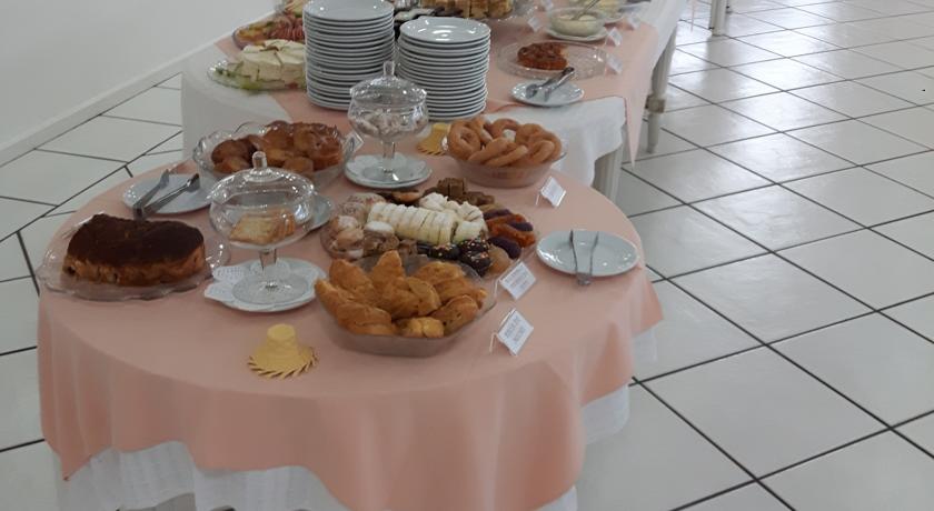 Imagen general del Hotel Grand Ville. Foto 11