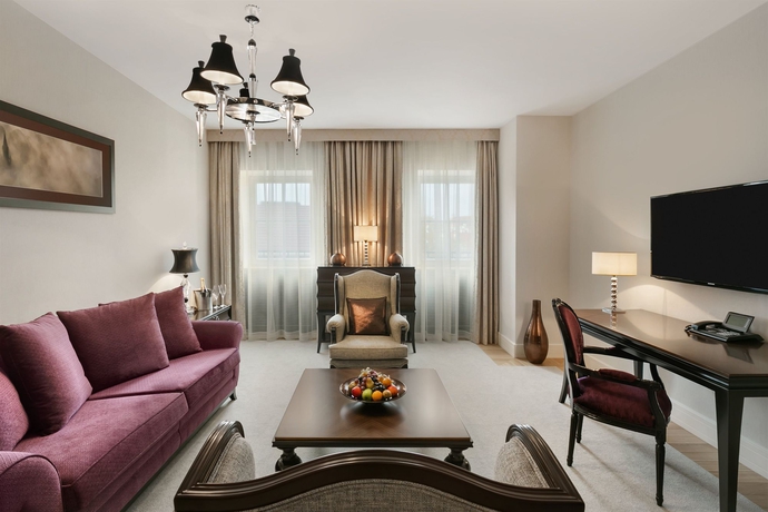 Imagen de los interiores del Hotel Grand Vilnius, Curio Collection by Hilton. Foto 9