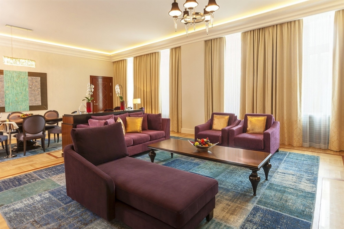 Imagen de los interiores del Hotel Grand Vilnius, Curio Collection by Hilton. Foto 11