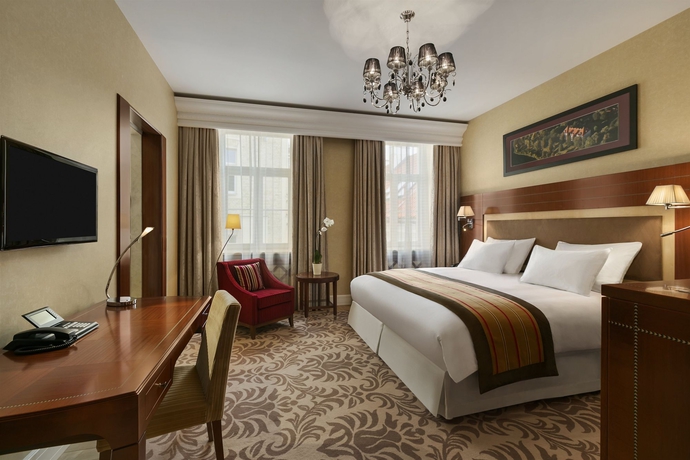 Imagen de la habitación del Hotel Grand Vilnius, Curio Collection by Hilton. Foto 4