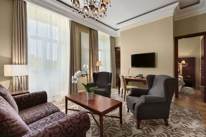 Imagen de los interiores del Hotel Grand Vilnius, Curio Collection by Hilton. Foto 15