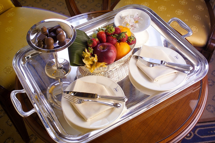 Imagen del bar/restaurante del Hotel Grand Visconti Palace. Foto 3