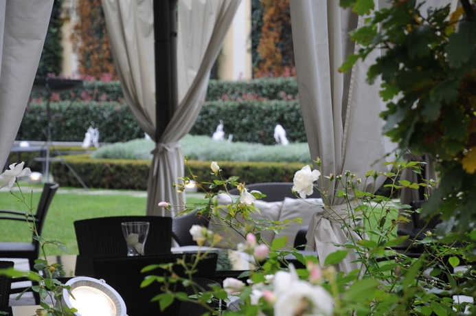 Imagen de los exteriores del Hotel Grand Visconti Palace. Foto 15