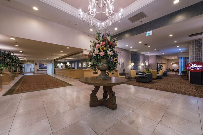 Imagen de los interiores del Hotel Grand Vista, Simi Valley. Foto 14