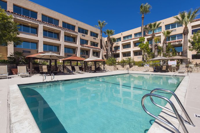 Imagen de la piscina del Hotel Grand Vista, Simi Valley. Foto 20