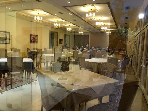 Imagen general del Hotel Grand White City. Foto 2