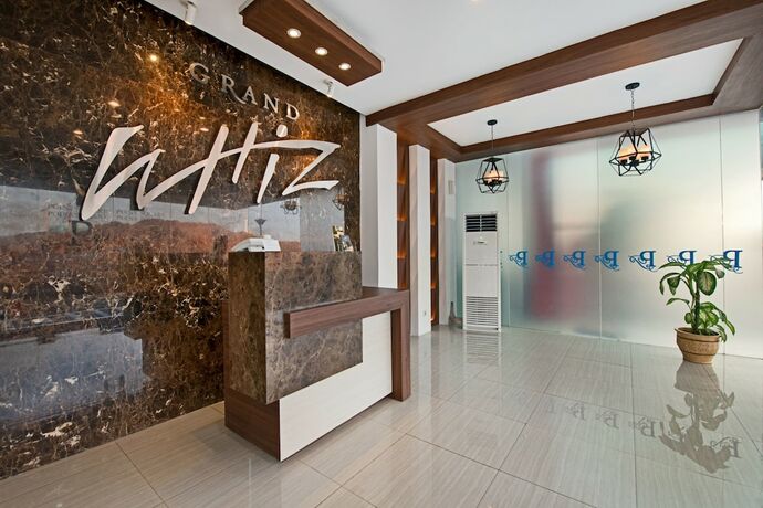 Imagen general del Hotel Grand Whiz Poins Square-Simatupang. Foto 2