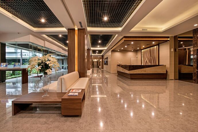 Imagen general del Hotel Grand Whiz Poins Square-Simatupang. Foto 6
