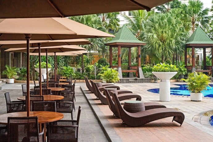 Imagen general del Hotel Grand Whiz Poins Square-Simatupang. Foto 9