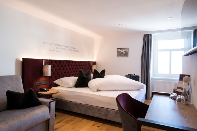 Imagen de la habitación del Hotel Grand Wolkenstein. Foto 4