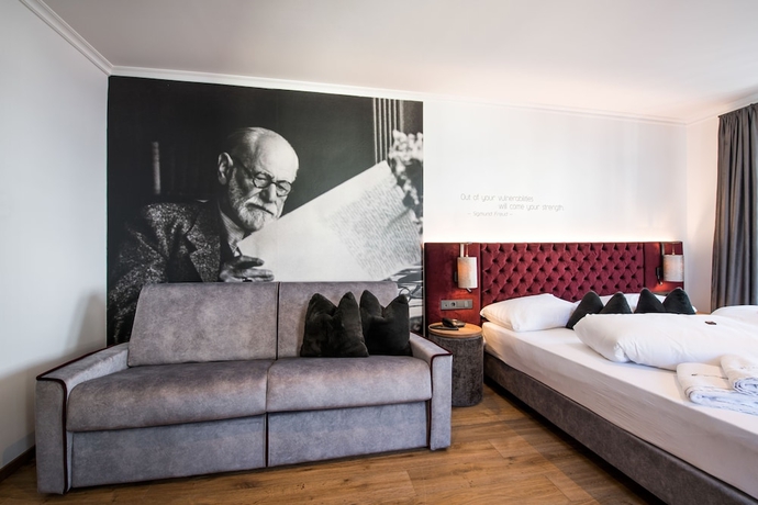Imagen de la habitación del Hotel Grand Wolkenstein. Foto 15