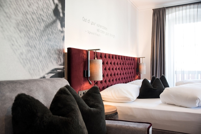 Imagen de la habitación del Hotel Grand Wolkenstein. Foto 16