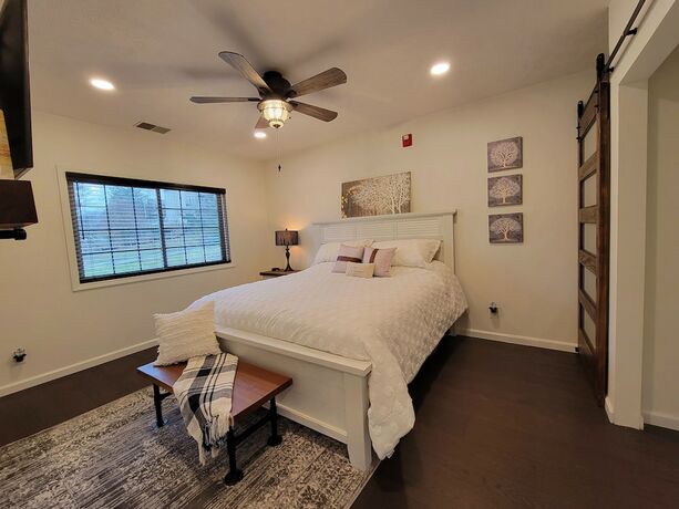 Imagen de la habitación del Hotel Grand Wood Suites. Foto 15