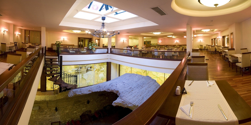 Imagen de los interiores del Hotel Grand Yavuz. Foto 15