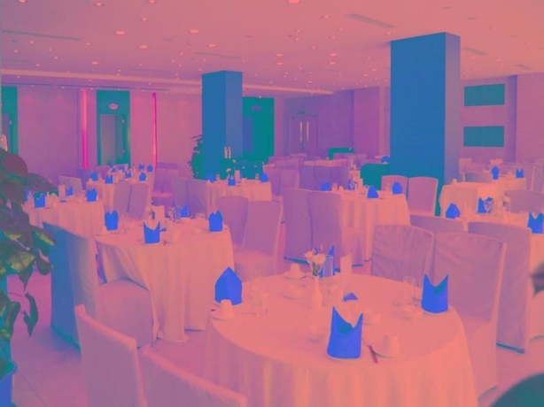 Imagen del bar/restaurante del Hotel Grand You You. Foto 4