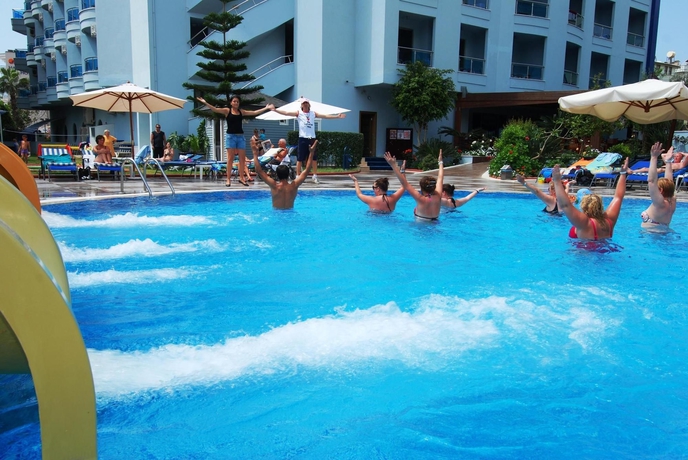 Imagen de la piscina del Hotel Grand Zaman Garden - All Inclusive. Foto 15