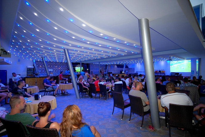 Imagen del bar/restaurante del Hotel Grand Zaman Garden - All Inclusive. Foto 4