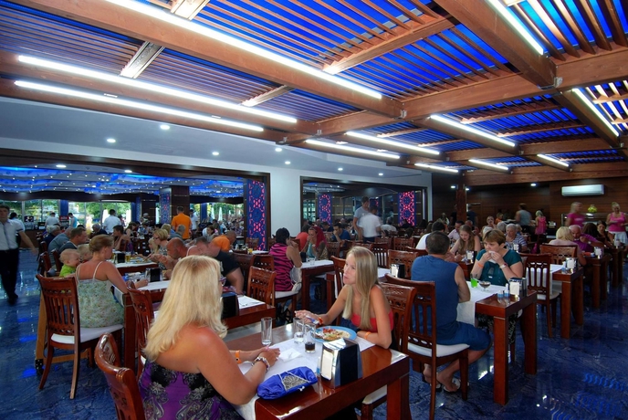 Imagen del bar/restaurante del Hotel Grand Zaman Garden - All Inclusive. Foto 6