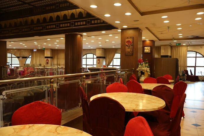 Imagen del bar/restaurante del Hotel Grand Zowar. Foto 4