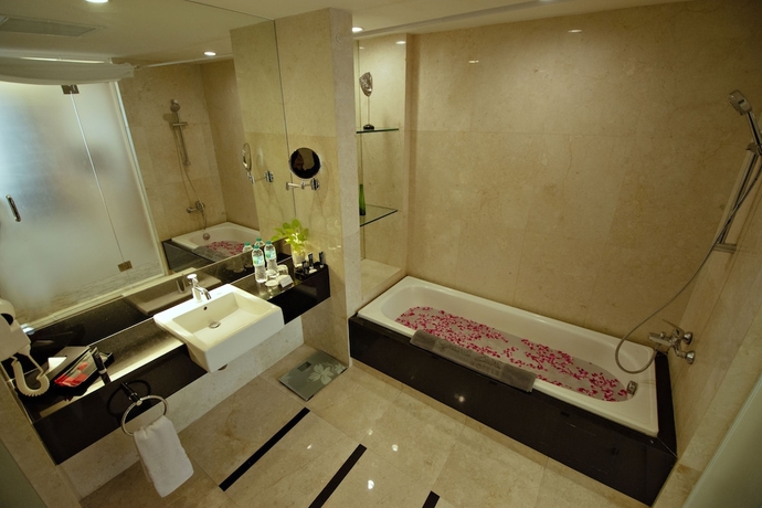 Imagen de la habitación del Hotel Grand Zuri BSD City. Foto 13