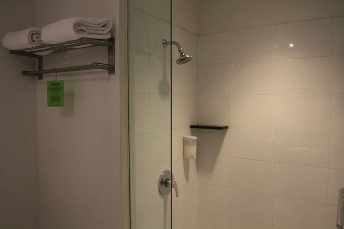 Imagen de la habitación del Hotel Grand Zuri Jababeka - Cikarang - Chse Certified. Foto 9