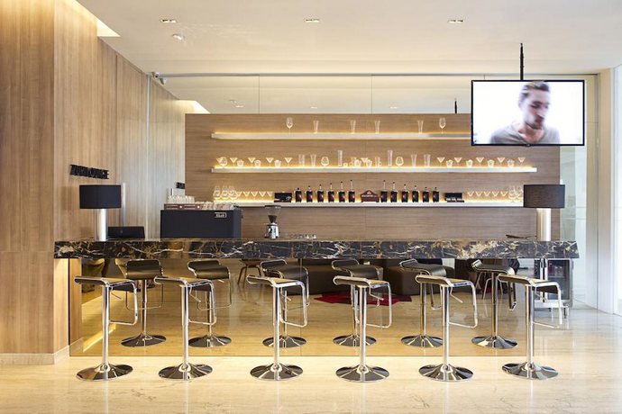 Imagen del bar/restaurante del Hotel Grand Zuri Malioboro Yogyakarta - Chse Certified. Foto 2