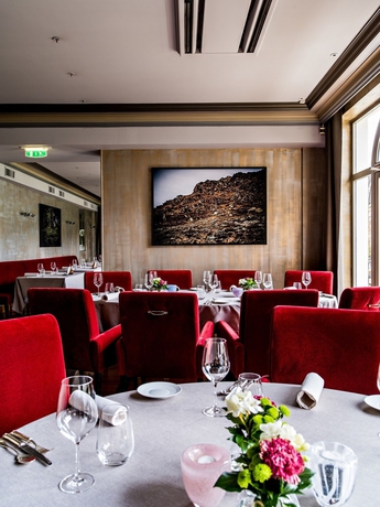 Imagen del bar/restaurante del Hotel Grand and Spa Uriage. Foto 5