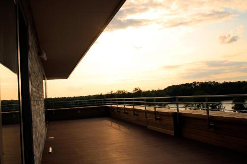 Imagen de la habitación del Hotel GrandTiffi. Foto 6