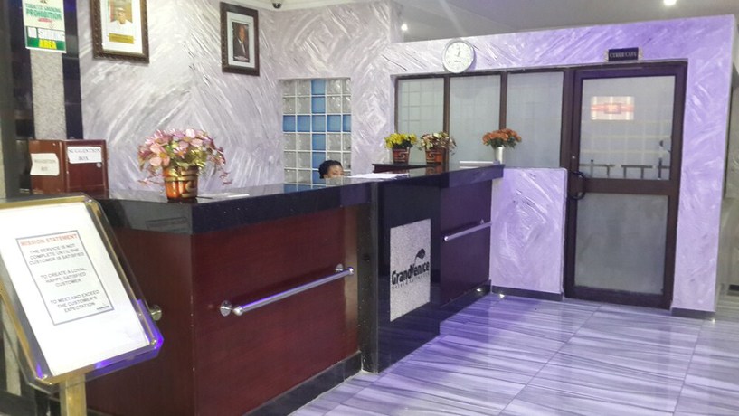 Imagen de los interiores del Hotel GrandVenice and Suites. Foto 19