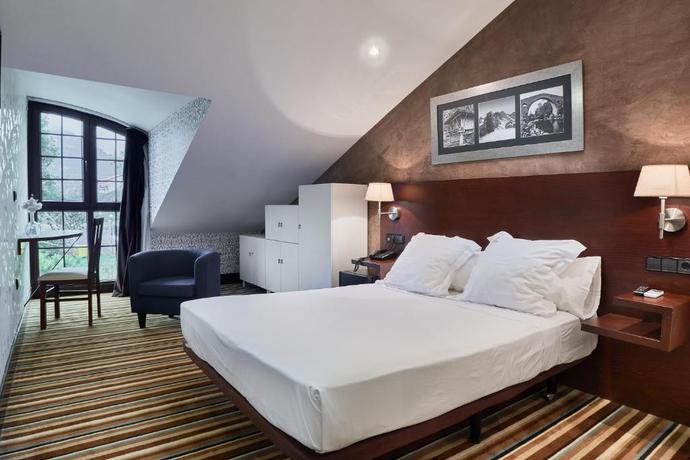 Imagen general del Hotel Granda, Cangas de On&iacute;s. Foto 1