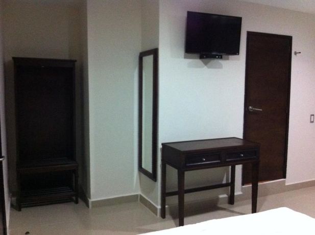 Imagen de la habitación del Hotel Granda Inn. Foto 13