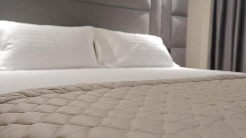 Imagen de la habitación del Hotel Granda, Tirana. Foto 11